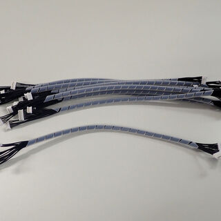 Kabelbaum mit Ölflex Heat 260 SC und Würth Gehäusen/ Kontakten, mit Kunststoffwendel KW5 fixiert.